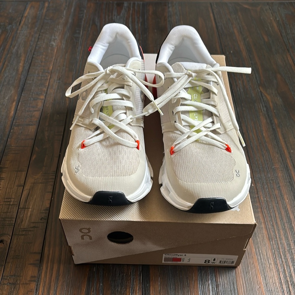 On Running Cloud Flyer 4 
Cream and Orange Sneakers Athletic Performance